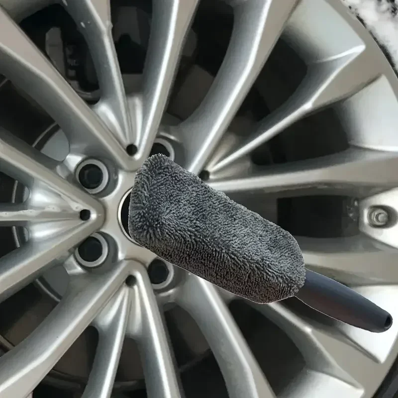 فرشاة حافة إطارات محور السيارة - أداة تنظيف العجلات بمقبض بلاستيكي (قطعة واحدة)
