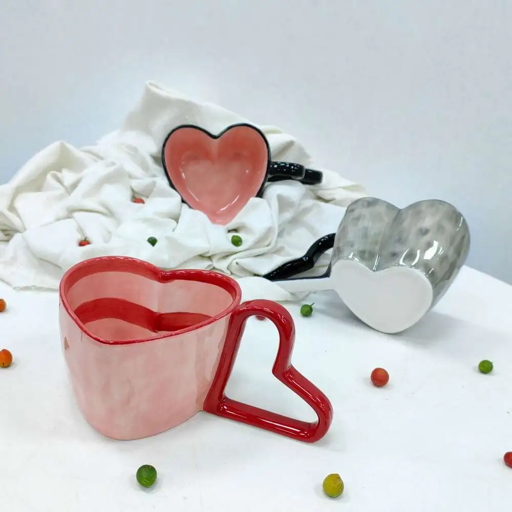 300ml Creative Love Handle Mug Hand-painted Stripe Love Cow Pattern Ceramic Coffee Cup Handhold Love Modeling Cup