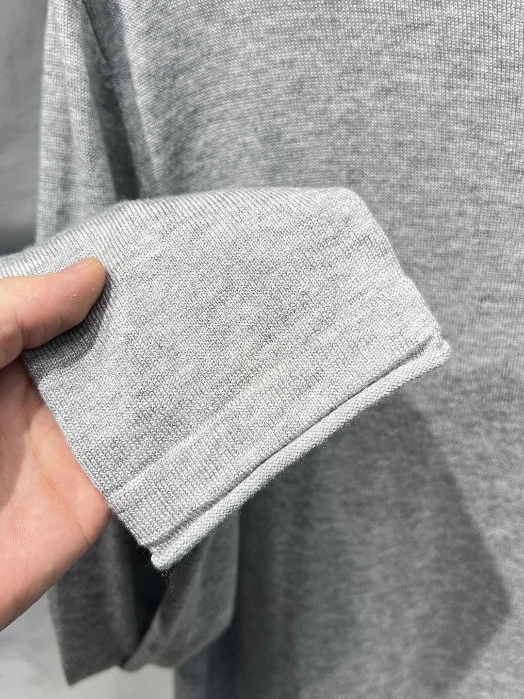 Italian Wool Blend Knitted Thin Sweater round Ne Casual Loose Fit for Men Autumn Winter Roll  Design Breathable Skin-Fr...