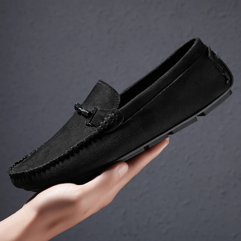 YRZL 2025 جديد المتسكعون الرجال الجلود الناعمة مريحة الانزلاق على خفيفة الوزن عدم الانزلاق القيادة الأخفاف حذاء كاجوال للرجال حجم كبير