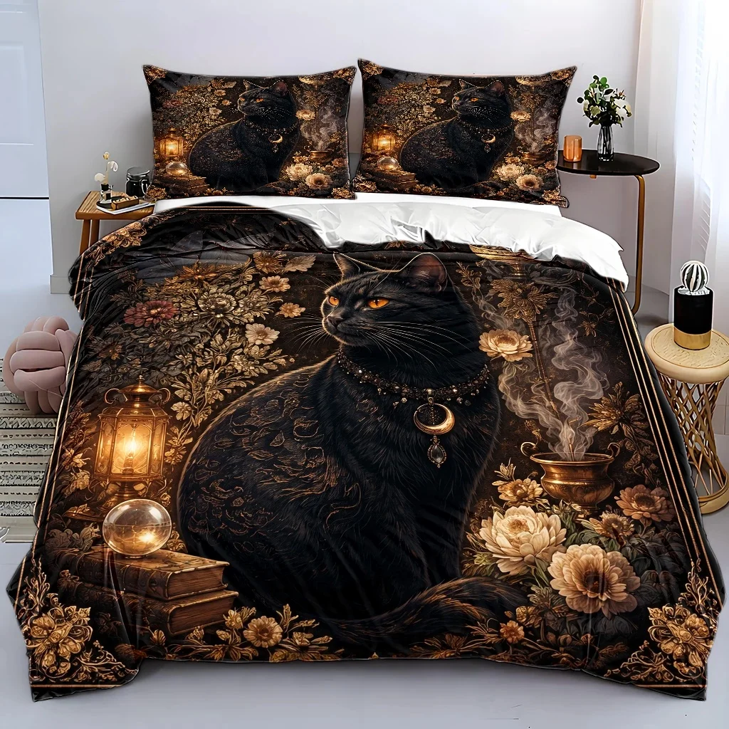 3Pc Mysterious Black Gold Cat and Floral Duvet Cover Set, Three-Piece Bedding Set (1*Duvet Cover + 2*Pillowcases), Suitable for All Seasons, Machine Washable, Invisible Zipper Double Bed Cover, Vintage Magical Style Home Dormitory Master Bedroom Guest Room Bedding, Large Duvet Cover Set, Palace-Style Printed Bedding, Decorated with Magical Elements, Comfortable and Skin-Friendly Bedding Set, Popular Cross-Border Home Bedding