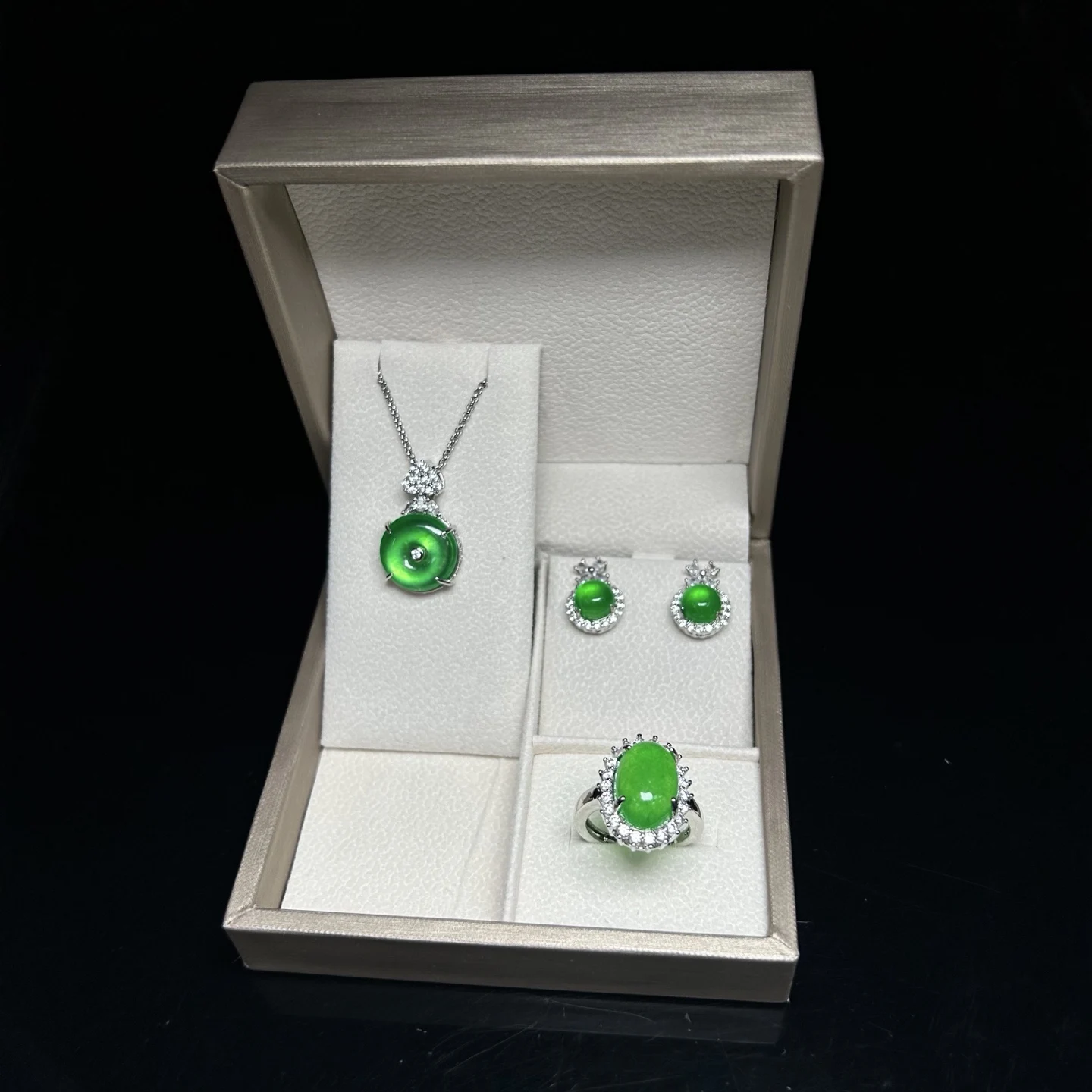conjuntos-de-pulseras-collares-anillos-y-pendientes-de-jadeita-verde-certificados-de-10-12-mm