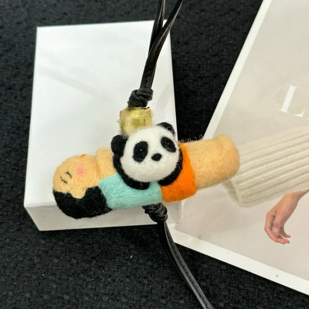 

Fashion Bag Pendant Keychain Metal Leather Trend 2025 New Design Sense Light Luxury Premium Creative Keychain