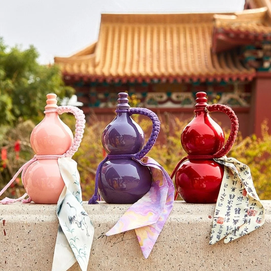 Creative Gourd Style Baijiu Whisky Bottle Decorative Ornament for Living Room Study Milk Tea Fruit Tea Gift for Birthday