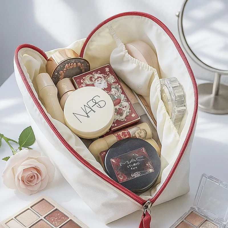 新しいサンリオのかわいいハンドヘルドメイクアップバッグ、女性用、ポータブル、大容量、インスタグラム風トラベル、トイレタリー収納