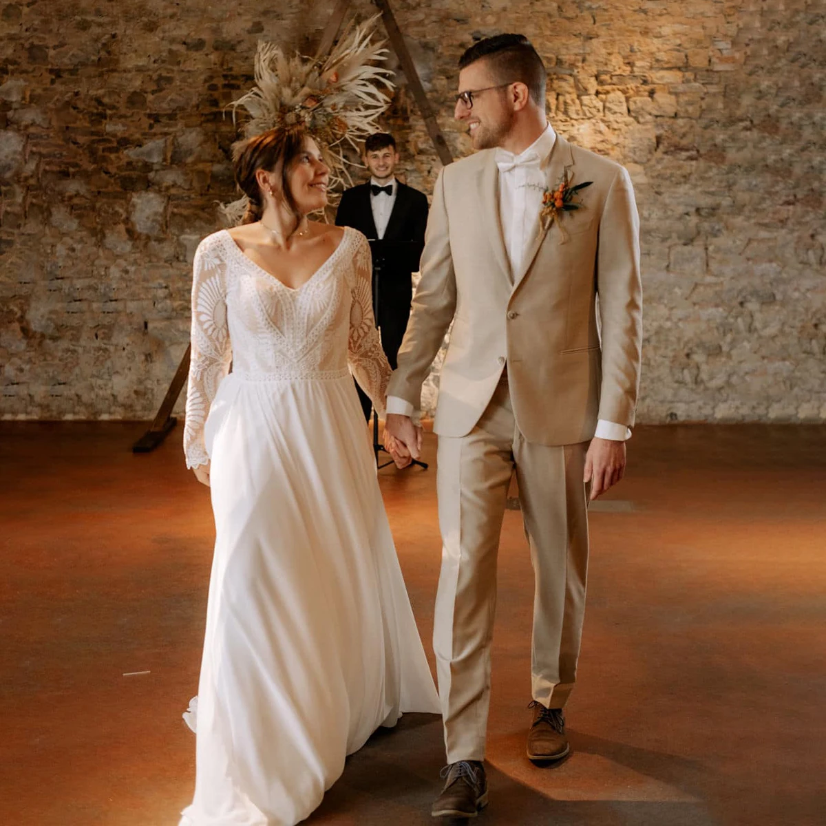 Customized Long Fitted Sleeves Boho Wedding Dress Customize A Line Open Back Flowy Chiffon Skirt V Neck Bohemian Bridal Gowns