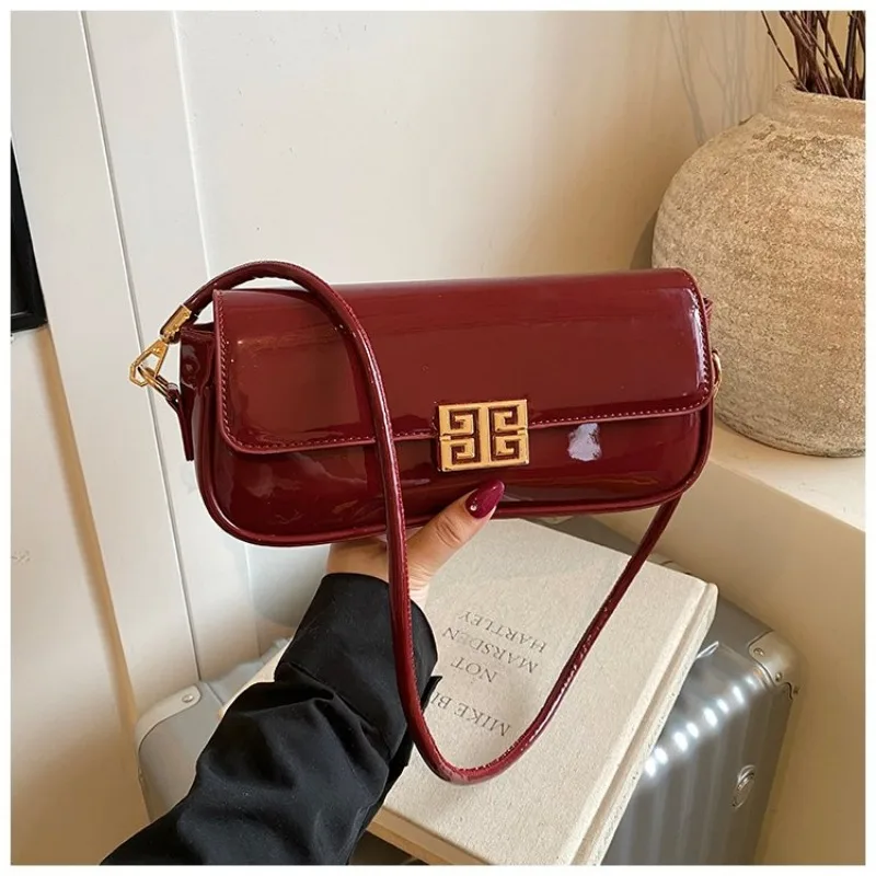 

Simple Creative Metallic Chain Tote Bag Maillard Color Eco-Friendly Material Daily Use Female Crossbody Adjustable