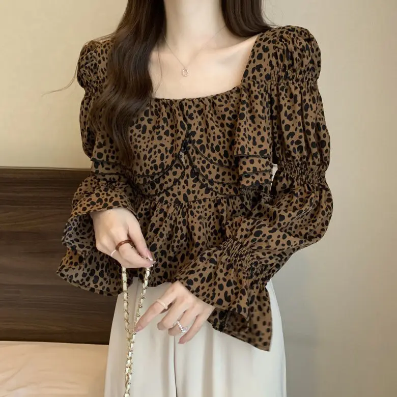 Spring and Autumn Lotus Leaf Side Sleeve Women\'s Pure Desire Square Neck Temperament Leopard Pattern Coat Horn Sleeve Floral Top