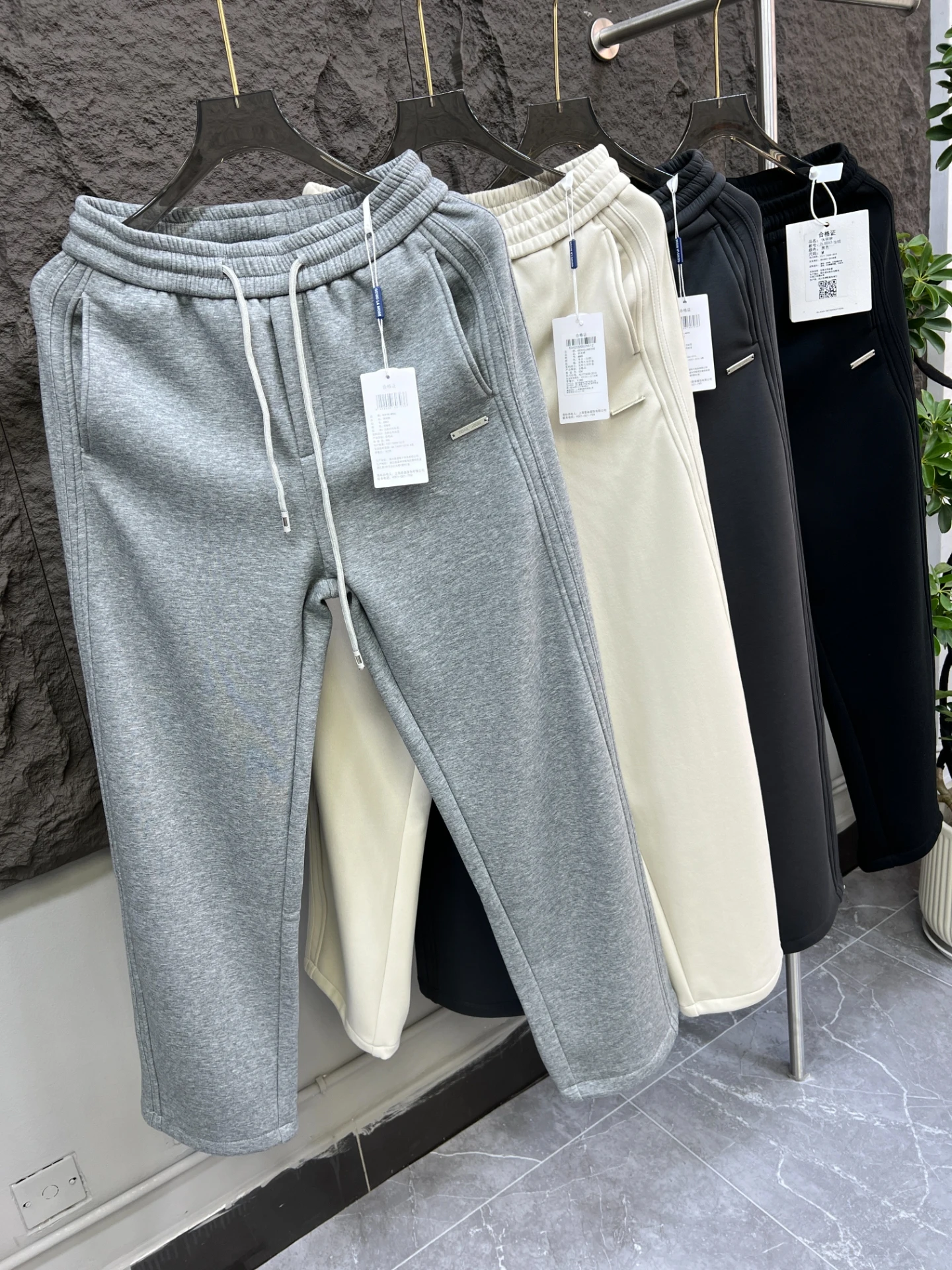 

Comfortable mat Men's Fce Lined Loose Fit Straight Leg Pants Casual Trousers Thiened Drting Pants Autumn Winter