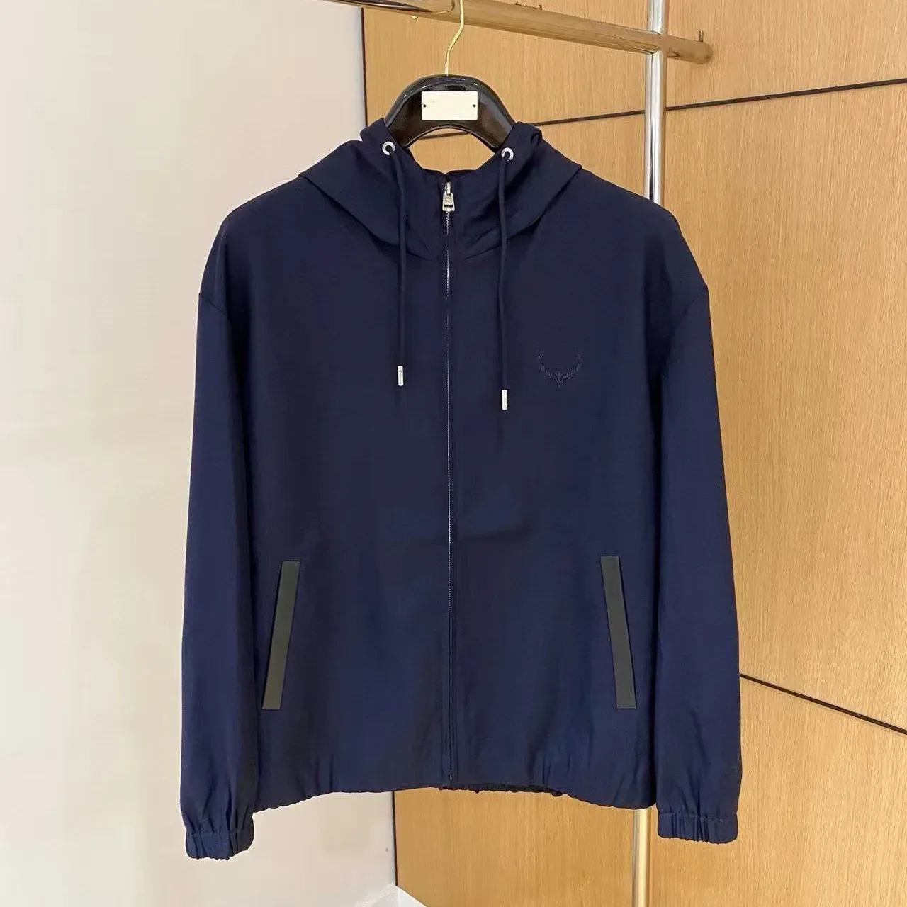 

LP Embroidered Casual Hooded Business Jacket