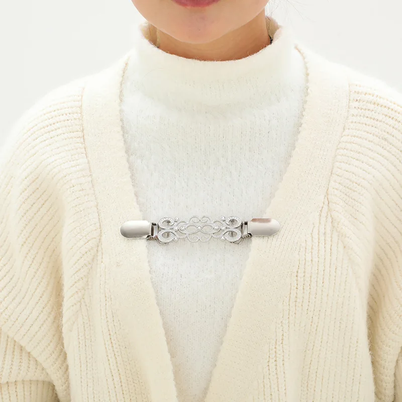 Vintage Sweater Shawl Clips Cardigan Collar Clips Brooch Pin for Women Cardigan Scarf Buckle Clothing Accessories