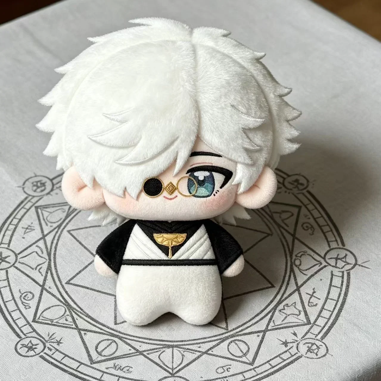 

Atelier of Witch Hat Qifrey Plush Keychain Wizard Cloak Sea Body Stuffed Doll Soft Fluffy Anime Character for Gift Collection
