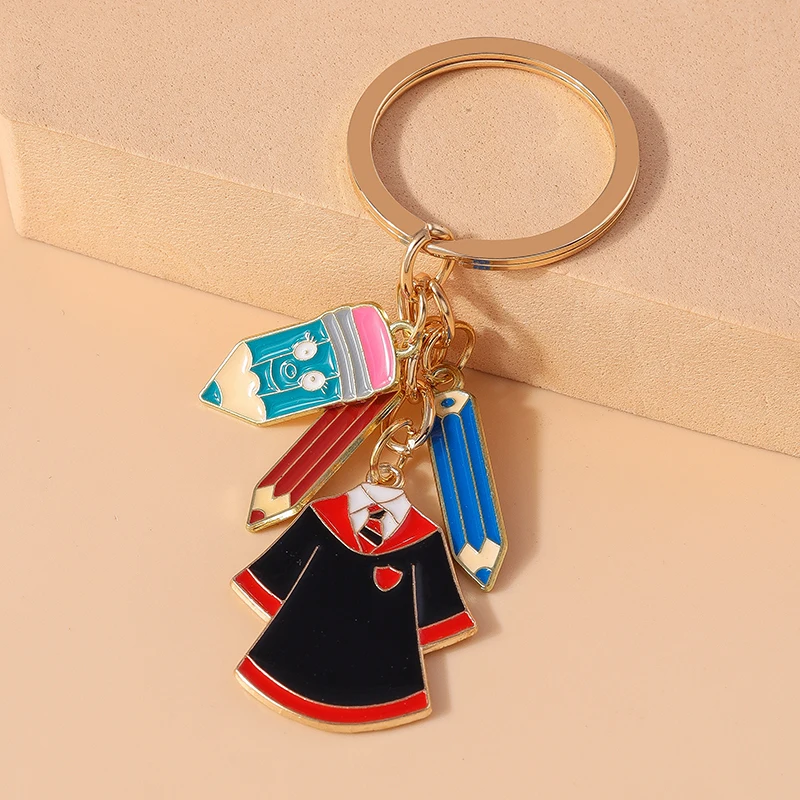 سلسلة مفاتيح فستان أكاديمية إبداعية للرجال والنساء ، حلقة مفاتيح بقلم رصاص ، قلادة حقيبة يد ذاتية الصنع ، حفل تخرج ، هدية مجوهرات