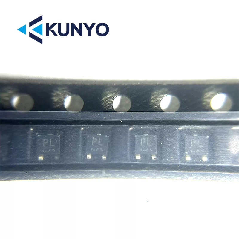 10Pcs RTF025N03FRAT…