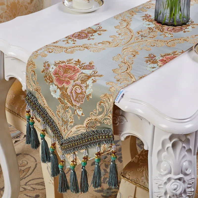 European Luxury Jacquard Table Runner with Tassels Table Setting Dining Kitchen Decoration Table Runners Bed RunnerTable Decor