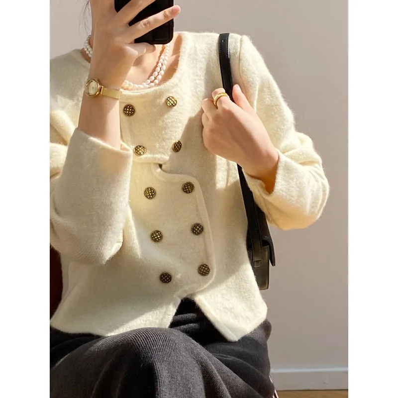 Kardigan rajut elegan Prancis, mantel Sweater kancing dua baris, desain sederhana tekstur kelas atas musim gugur dan dingin