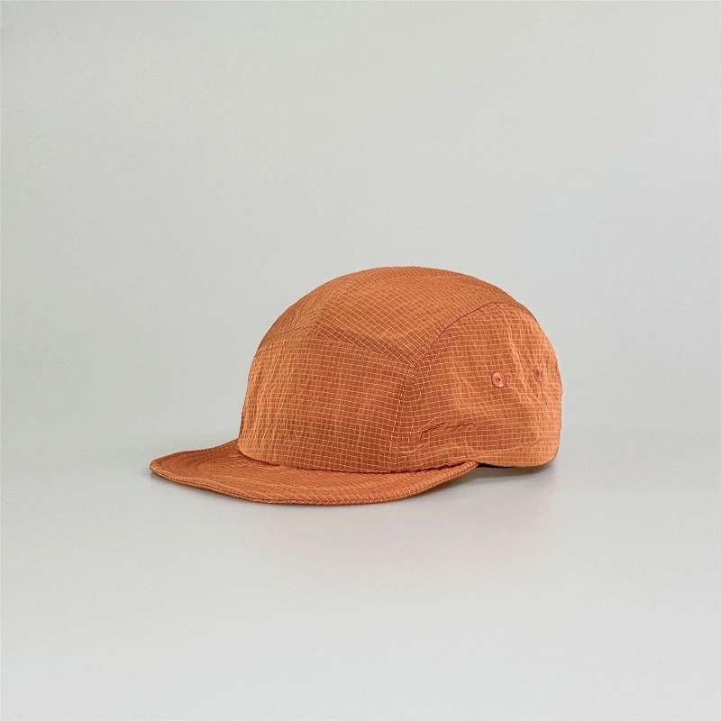 Individuell bedruckte, bestickte Baseballkappe mit Logo, schnelltrocknend, für Männer und Frauen, atmungsaktiv, leicht, mit kurzem Schirm, für Outdoor-Sportarten. – Detail 4