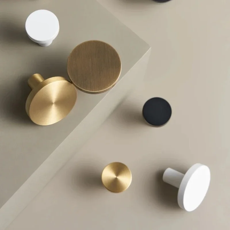ทองเหลืองวงกลมทองสีดําโบราณสีขาวตู้เฟอร์นิเจอร์ Knobs ผนังห้องน้ําเสื้อผ้า Hook Handle