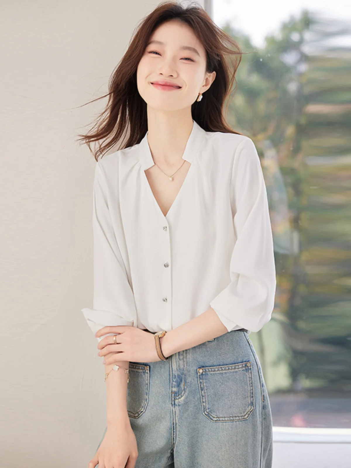 Elegant V-Neck Long Sleeve Shirt Women's Single Button Ladylike Design Spring 2025 New Style Commute Straight Cut Polyester