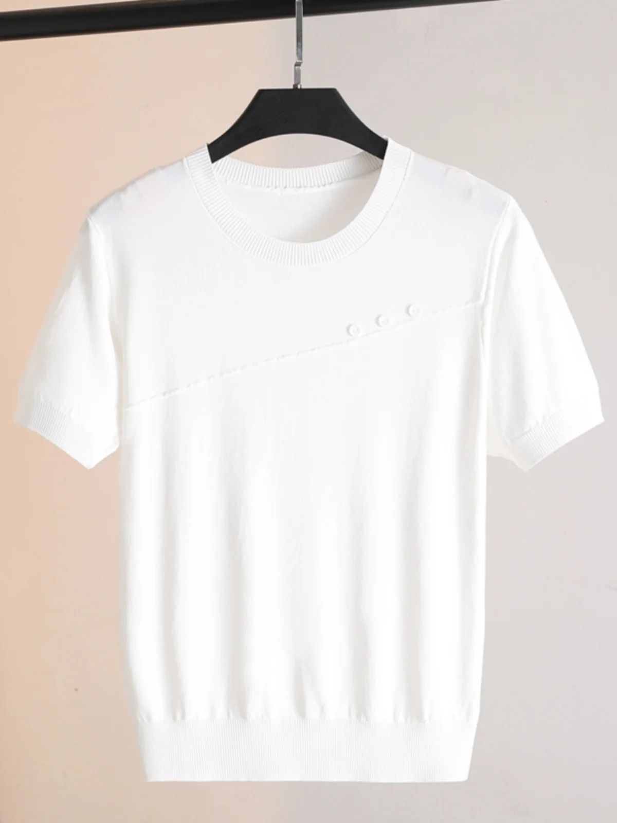 

White Ice Silk ort Sve T-irt Summer Thin round Ne Loose Slimming Base irt Small Knitted Sweater Women Commute Sle