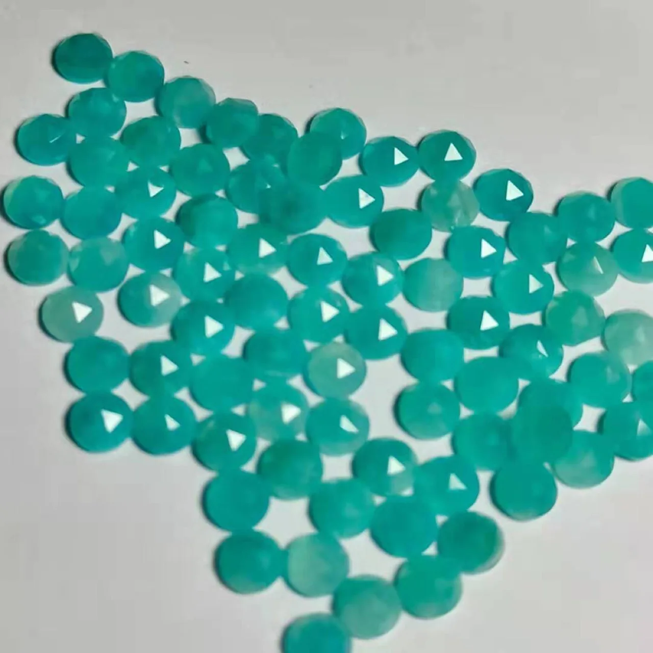 

Камень небольшого размера, натуральный синий амазонит 3 мм и 4 мм, круглые плоские драгоценные камни розы