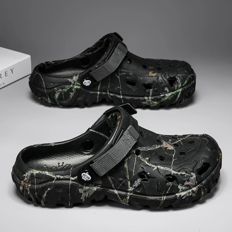 Fashion Men Slippers Comfort Beach Sandals Non-slip Garden Slides Chef Shoes Summer Casual shoes Nurse Doctor Shoes Flip Flops