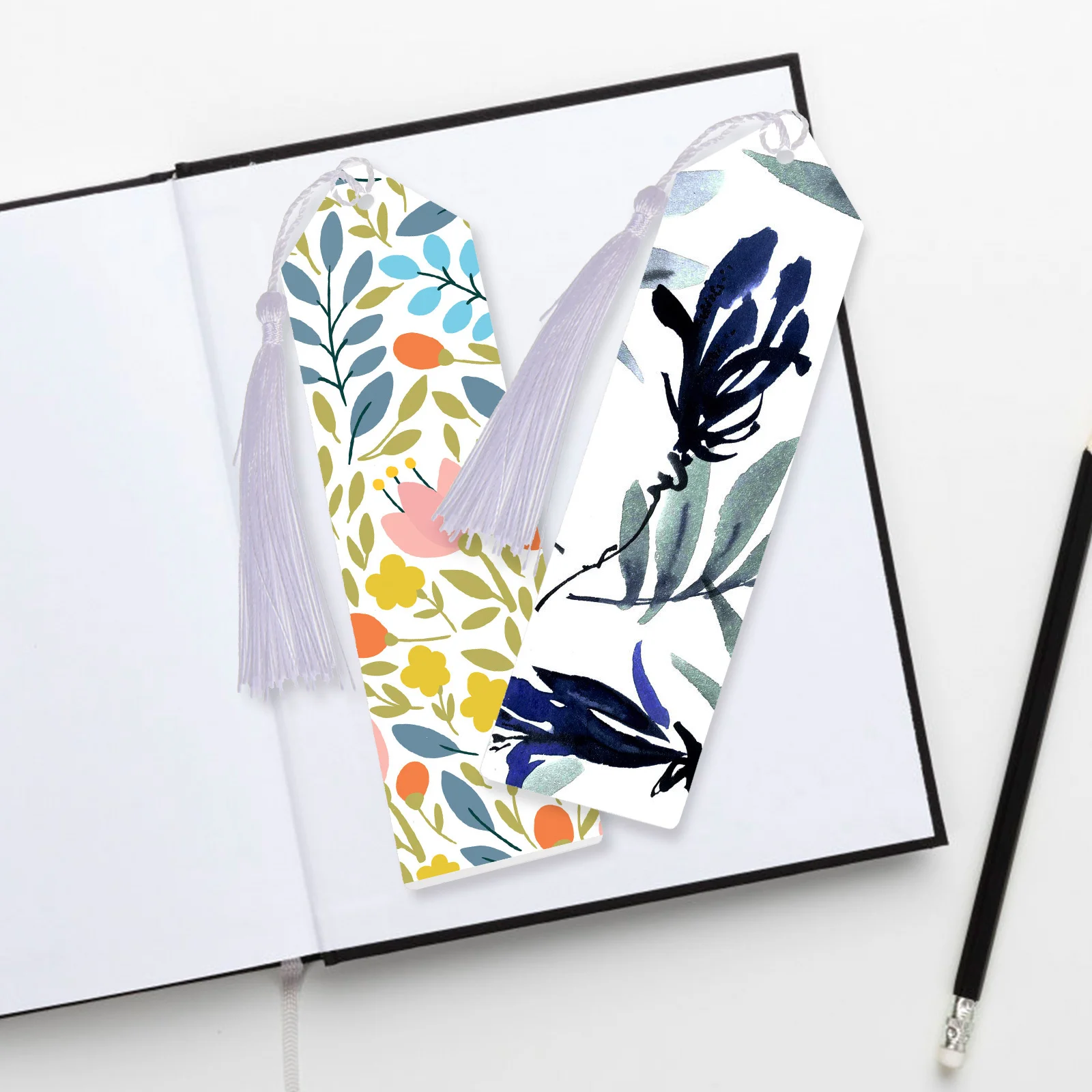 

1Set Transparent Bookmarks Delicate Tassels Pendant Design Premium Material Lightweight for Study Reading