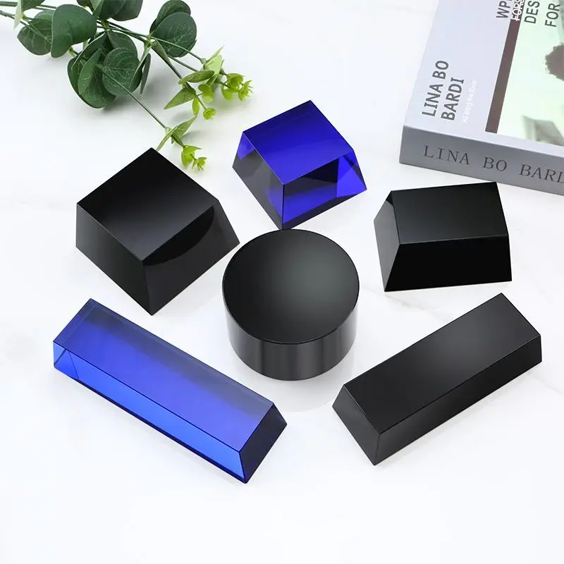 قاعدة زجاجية كريستالية شفافة، قاعدة مستطيلة شبه منحرفة سوداء، مجوهرات مصنوعة يدويًا، رف عرض لتخزين الخاتم