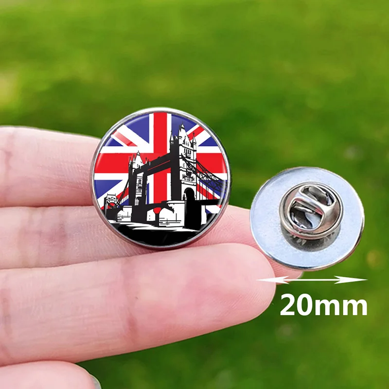 London Themed Souvenir Pins The British Flag Big Ben Building Image For Men Brooch Bag Clothes Decoration Travel Lapel Pin Gifts