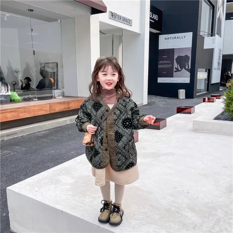 Children Clothing 2022 Autumn Winter New Fashionable Korean Style Girls Vintage Striped Velvet Full Print Jacket Cotton Jacket