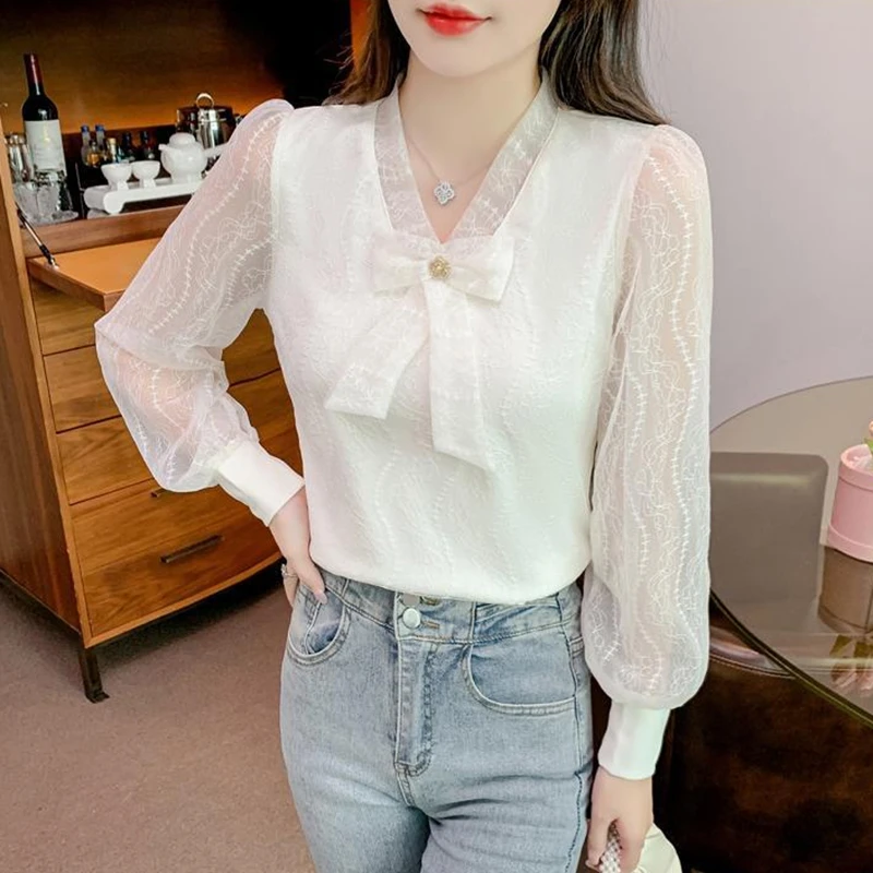 Chemises élégantes en dentelle rose pour femmes, manches longues, vêtements coréens Y2k, Slim, bureau, hauts pour dames, automne hiver, col en V, chemisiers décontractés