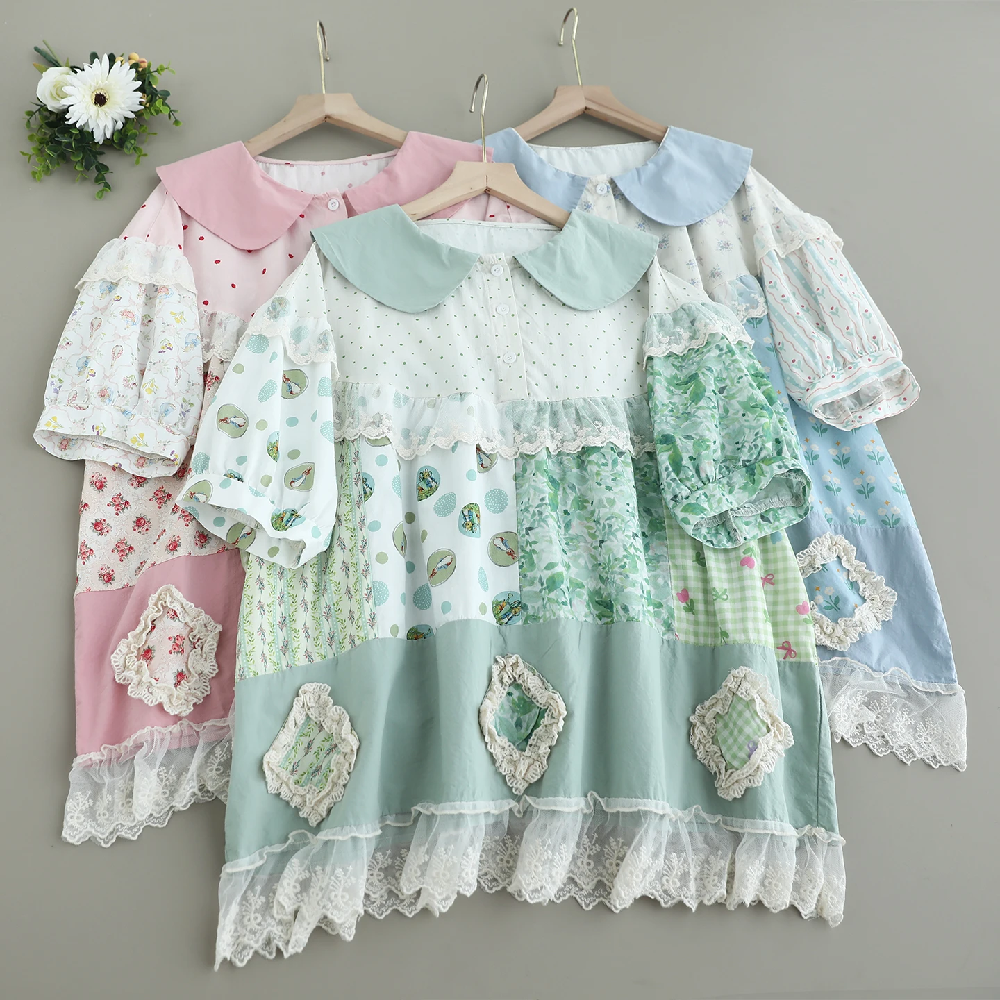 

Japanese Sweet Mori Girl Floral Print Lace Patchwork Cotton Shirts Women Summer Cute Peter Pan Collar Short Sleeve Casual Blouse