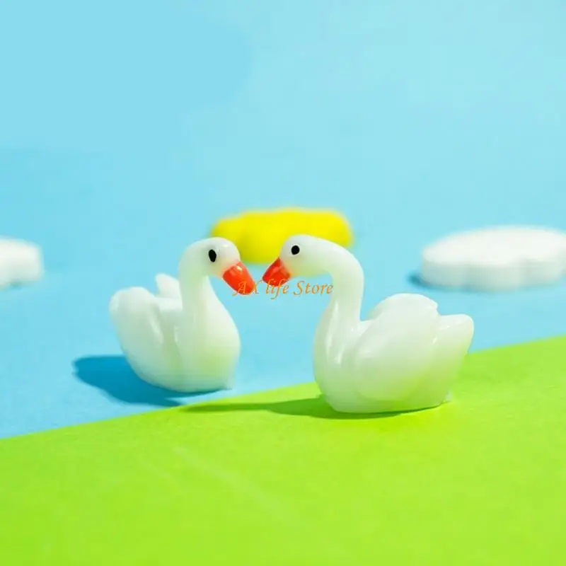 

J2HA 100Pcs Mini Resin Animal Figurines for Moss Landscape and Creative Decorations