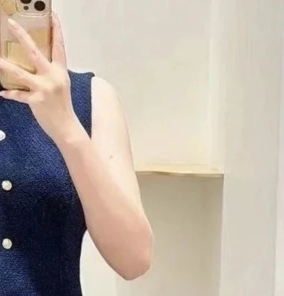 

2025 autumn and winter women's dark blue vest single-breasted tweed fashion ladies tops