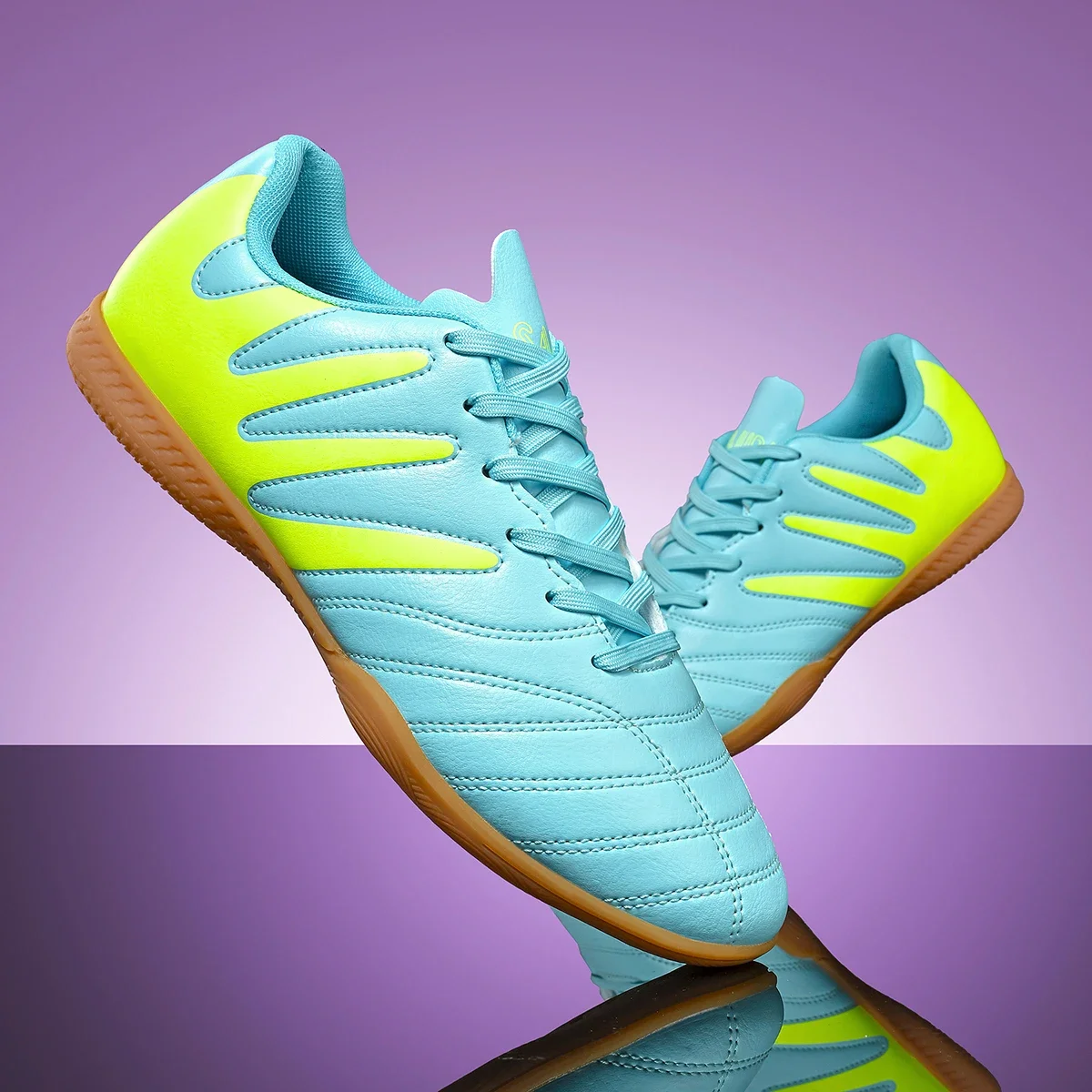 

Men Football Boots Futsal Training Drop Shipping Professional Soccer Shoes Ultralight Breathable Women Indoor Unisex Wholesale