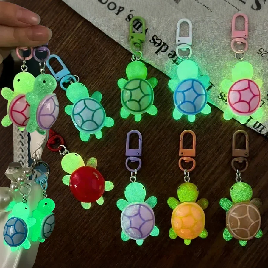 1/8Pcs Colorful Luminous Turtle Keychain Cartoon Glow in-the-dark Color Keyrings Resin Sweet Sea Animal Bag Pendant Hangings