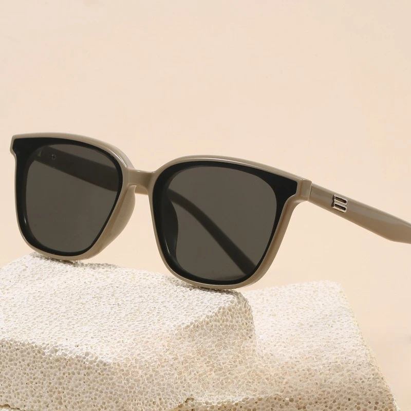 

​​2025 Korean Small Square Sunglasses, TR Frame Thick PC Polarized UV400 Unisex Luxury, Y2K Street Viral