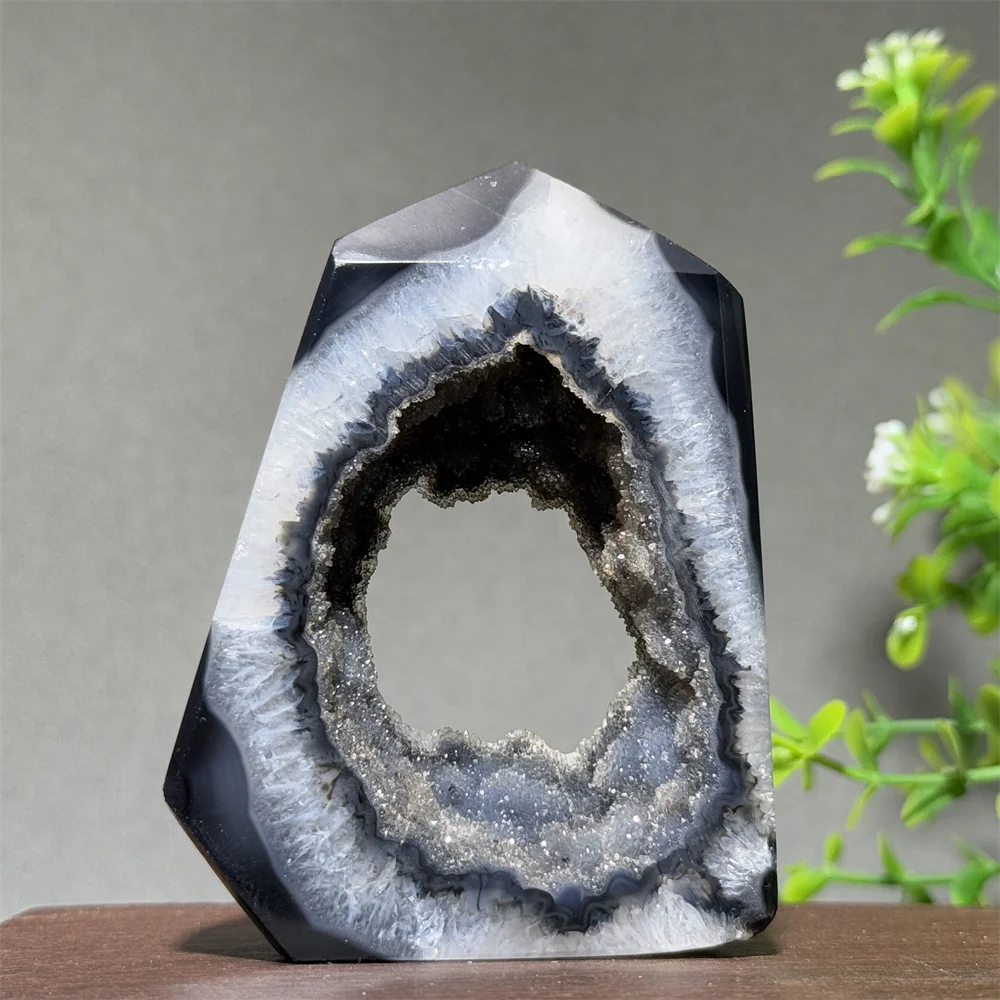 Natural Mineral Black Agate Crystal Hole Obelisk Meditation Healing Witchcraft Altar Energy Home Decoration Collection Gift