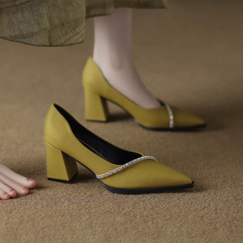 

Thick-soled, Pointed-toe, Shallow-mouthed Waterproof Platform Women's Shoes with Comfortable, Non-slip and Breathable Features