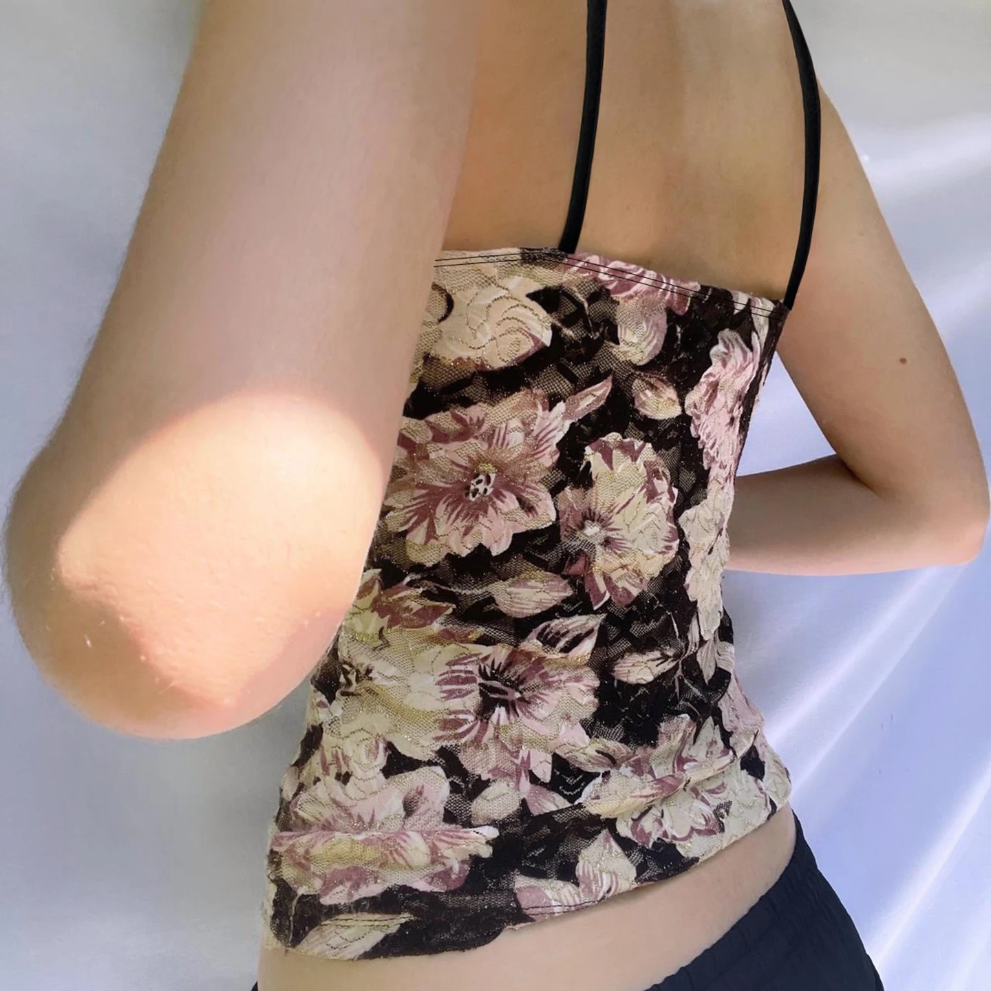 ヴィンテージプリントタンクトップ Y2k ノースリーブバック - Cami Top Lace のレビューと価格