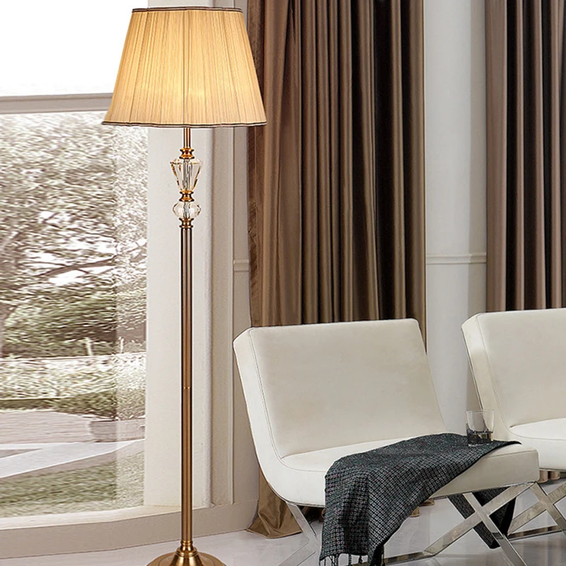 تصميم حديث جديد لتزيين غرفة النوم الداخلية مصباح أرضي كريستالي للفندق