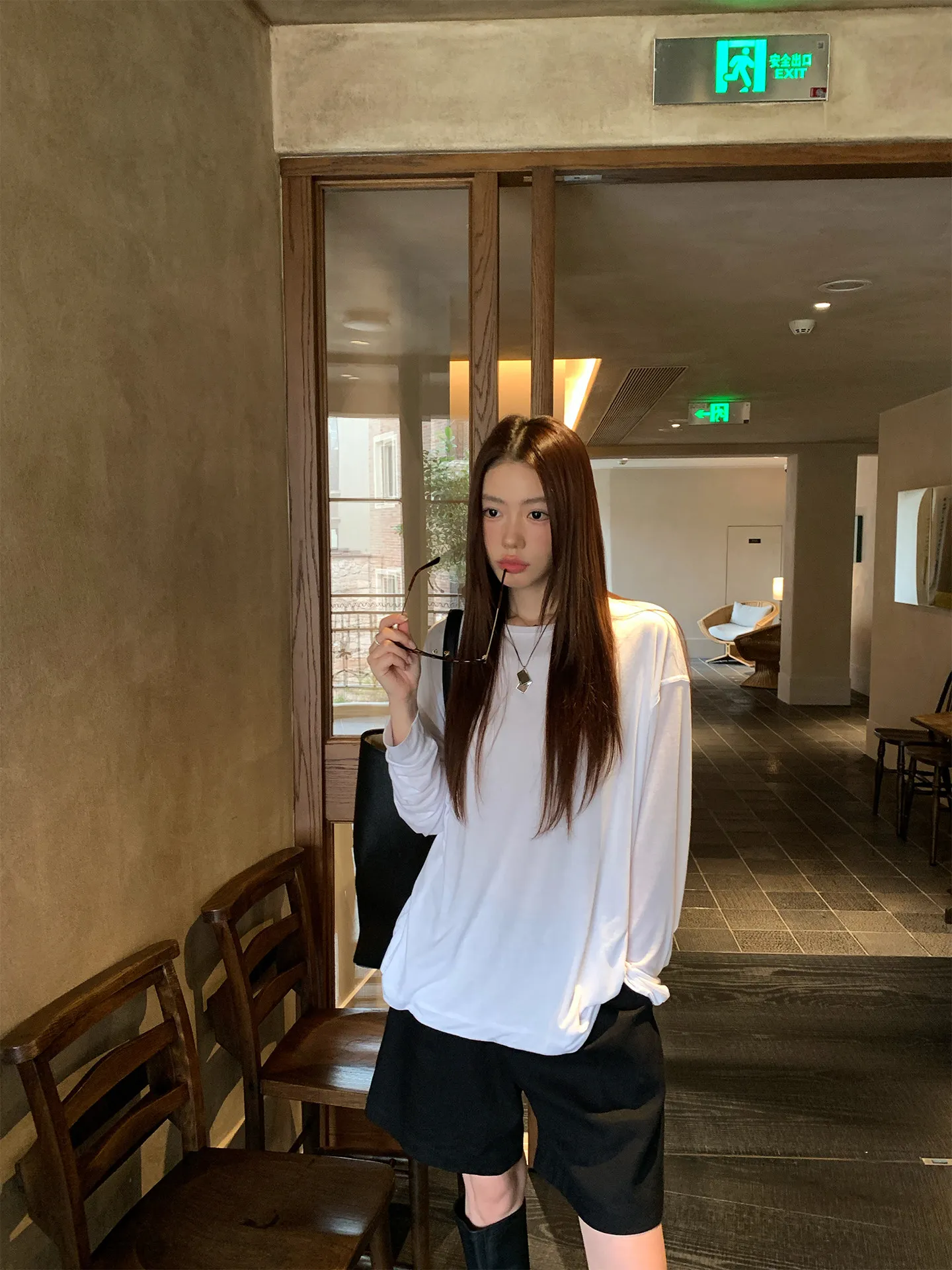 

Женская футболка с длинным рукавом и круглым вырезом, двухслойный подол, из волокна Lenzing, повседневная, комфортная, весна 2026, новый стиль, мягкая, дышащая