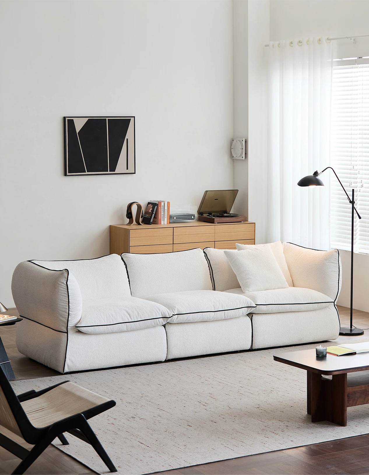 #Manufacturer Wholesale Modern Luxury Indoor Modular Sofa Set French Cream Style Niche Minimalist White Cloud Sofa