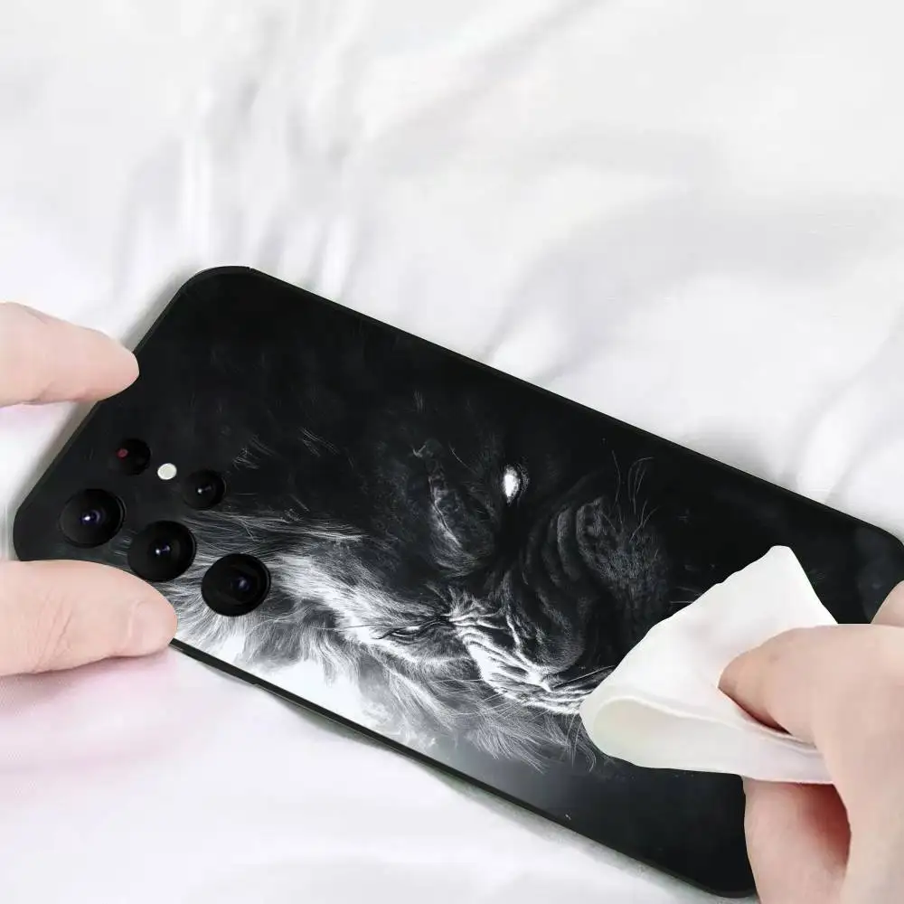 حافظة هاتف H-Hugu B-BOSS فاخرة لهاتف S Series S20 S21 S22 S23 S24 FE Plus Ultra غطاء ناعم للبشرة صديق للبشرة