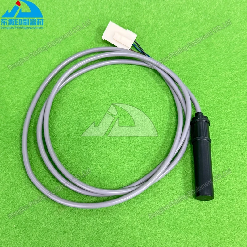 

Датчик водяного ролика F2.110.1563/03 для Heidelberg CD102 SM102 XL105