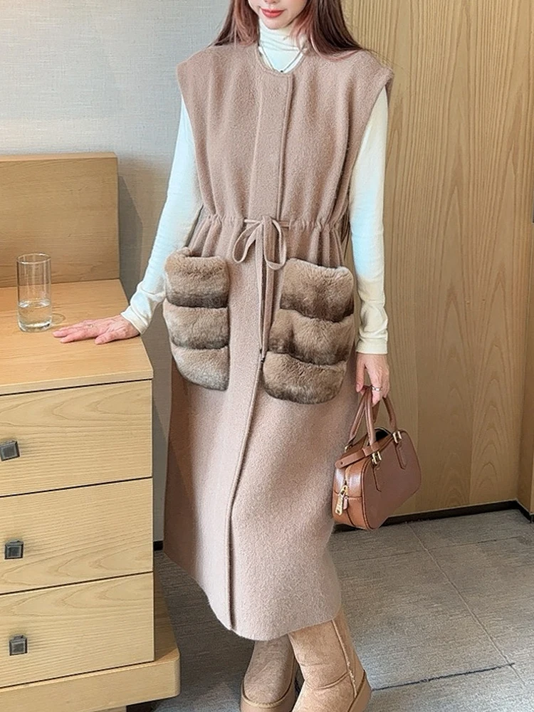 

Новый вязаный рюкзак без рукавов на шнуровке с карманом из кроличьего меха, длинный жилет с завязкой на талии на осень 2023 года.