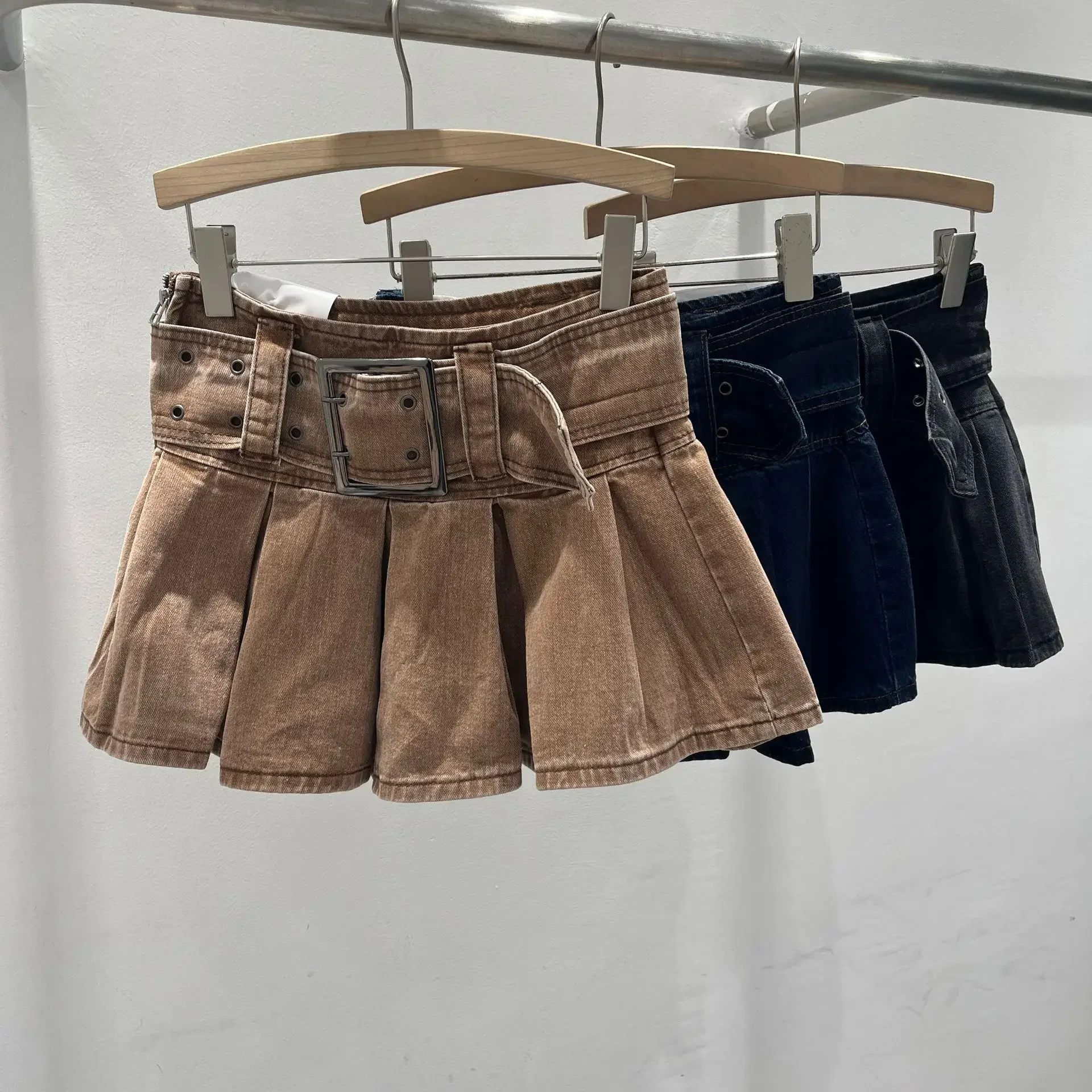 

Korean High Waist Denim Mini Skirt Women Spring Summer New Fashion Elegant Slim A- Line Pleated Skirts Versatile Stylish Short