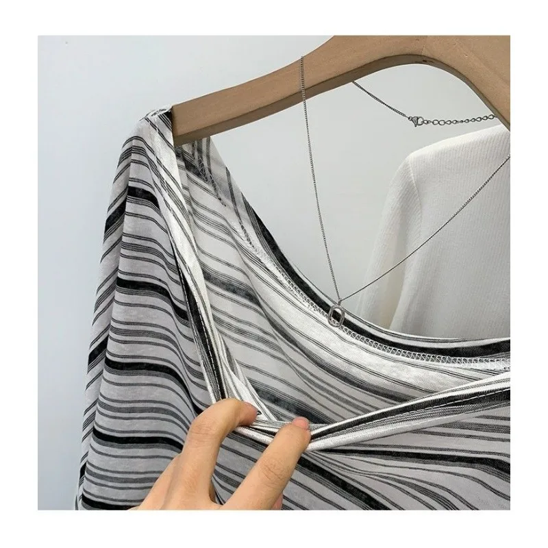 Lazy and Relaxed Striped One-shoulder Long-sleeved T-shirt Women's Summer New Slanted Shoulder Top