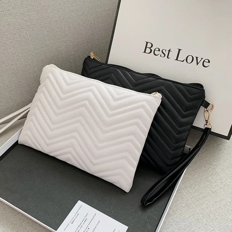 Popular wave bag female 2024 new fashion net red versatile leisure high-grade feeling small square with envelope in hand