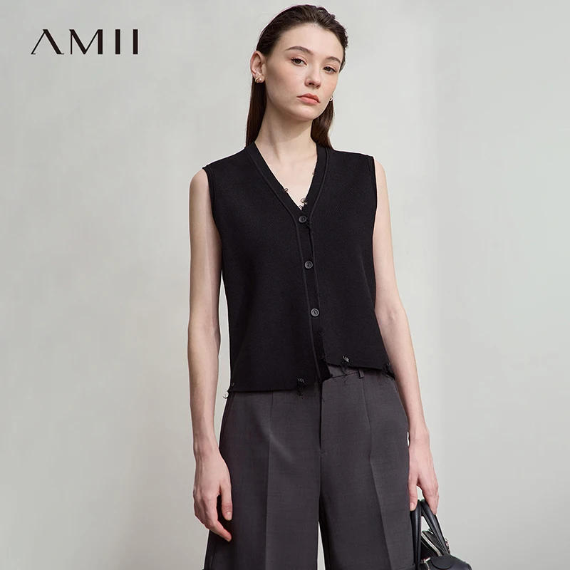 AMII Women's Vest 2026 Autumn New Minimalist Solid Versatile Vests For Women V-neck Sleeveless Casual Short Top Female 12543005